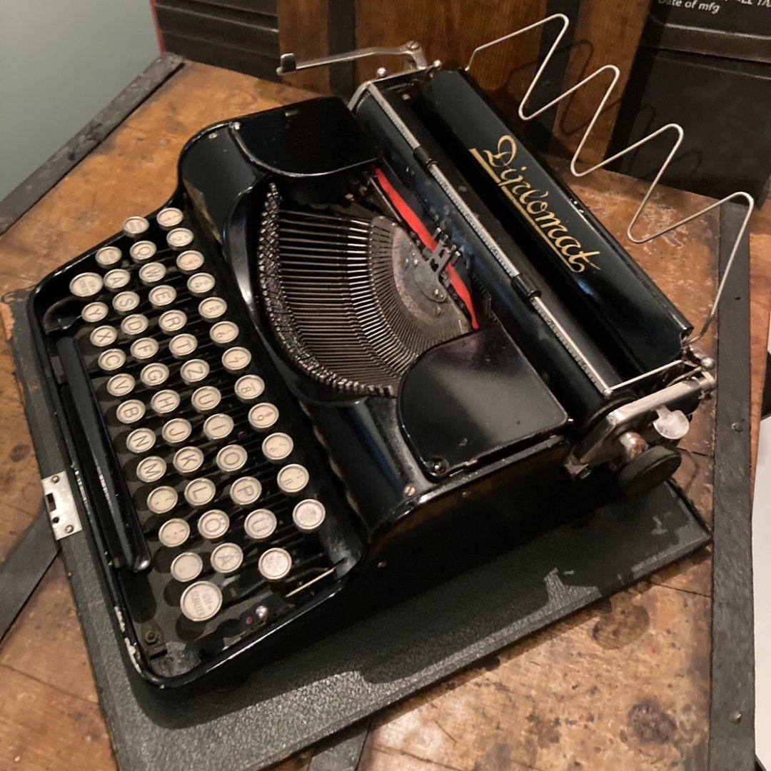 Antique Diplomat 4” Portable Typewriter