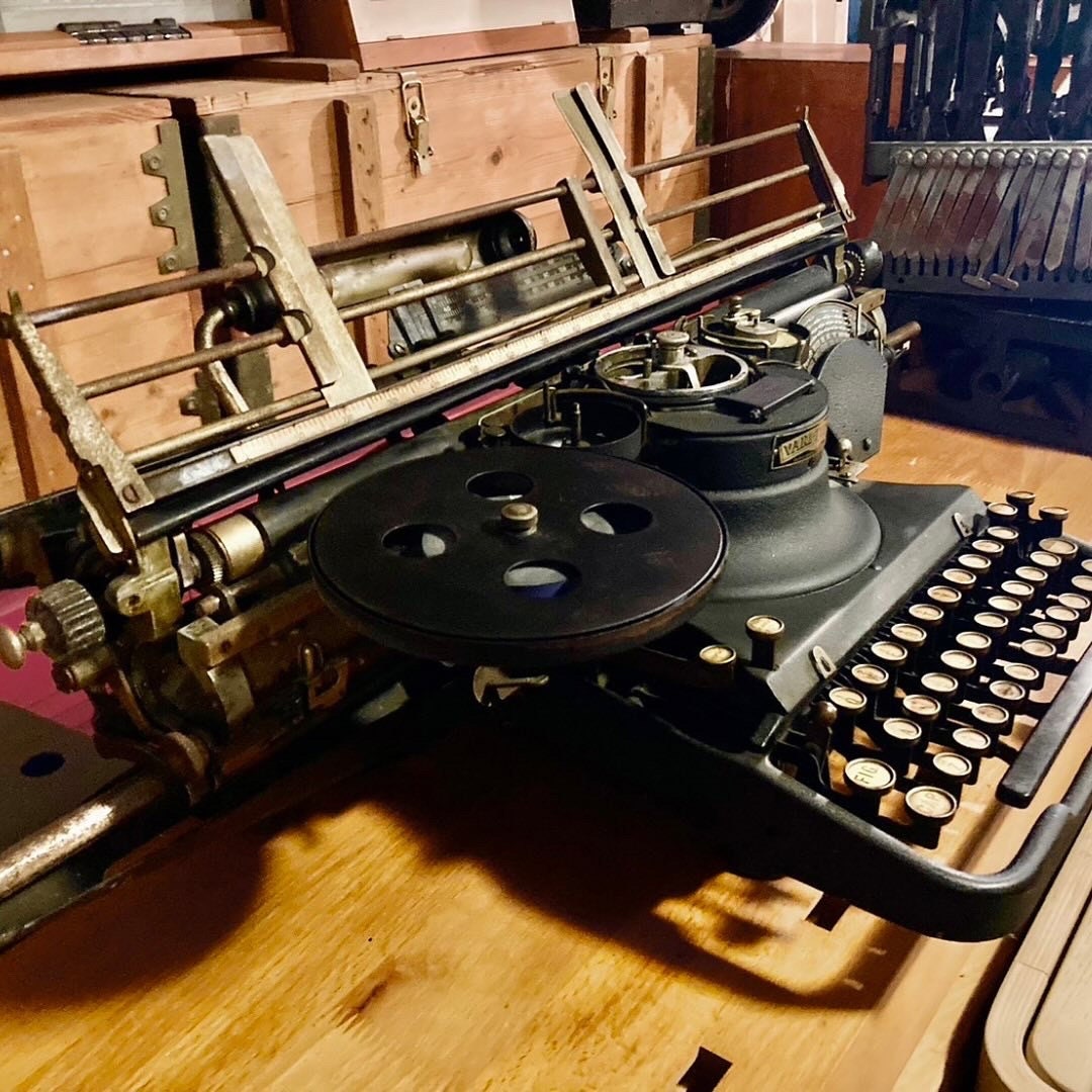 Vintage Vari - Typer Electric Typewriter .